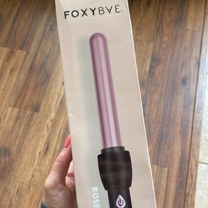 FOXYBAE Rose Gold 25mm Curling Wand - Still in box - Never Used!